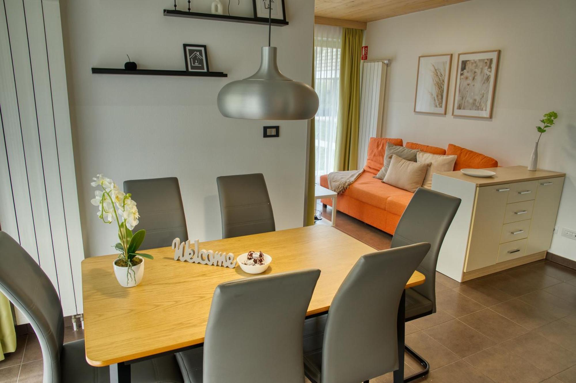 Apartma Pikabooth *